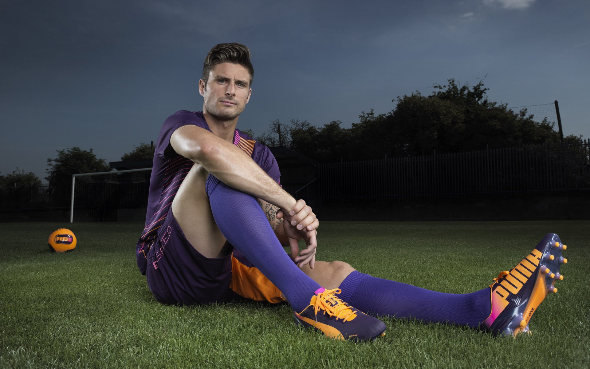 詹姆斯称全队需提升开局阶段专注度，詹姆斯努力训练